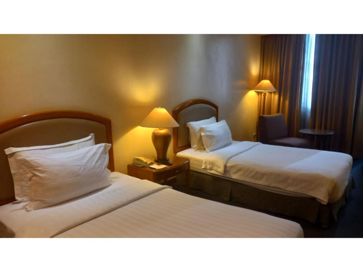 Capital O 914 Makati Palace Hotel Makati City Exteriér fotografie