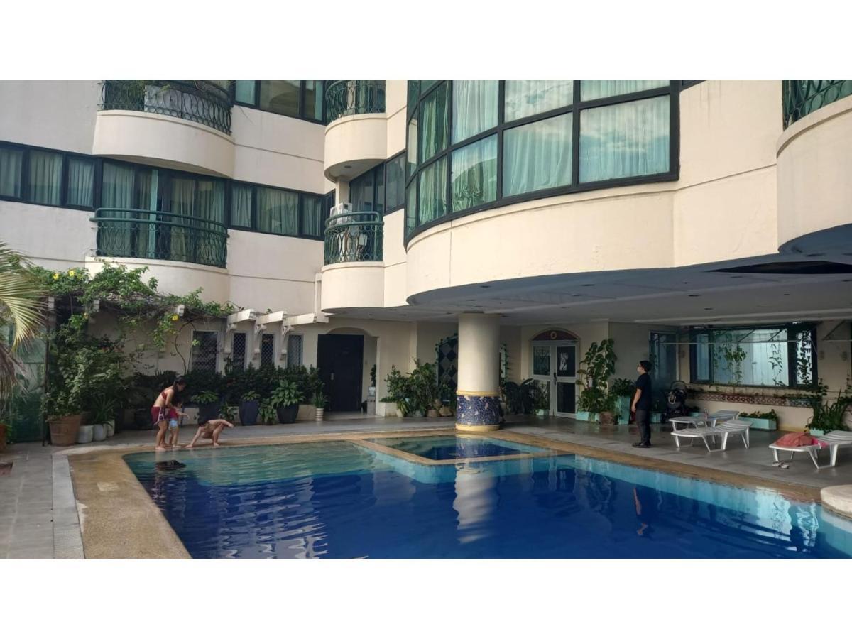 Capital O 914 Makati Palace Hotel Makati City Exteriér fotografie